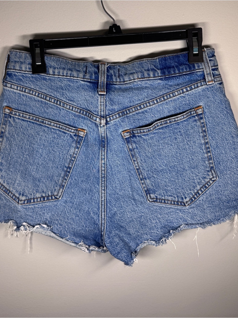 Abercrombie & Fitch Light‎ Blue Distressed Denim Shorts - Picture 2 of 3